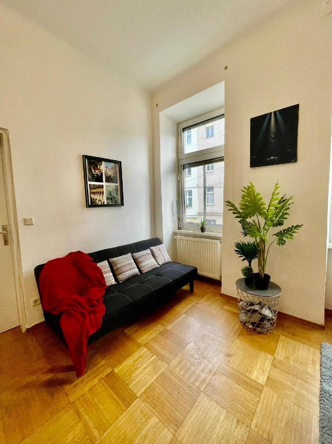 וינה Nice Apartment Close To City Center מראה חיצוני תמונה