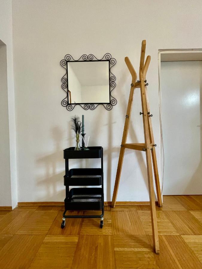 וינה Nice Apartment Close To City Center מראה חיצוני תמונה